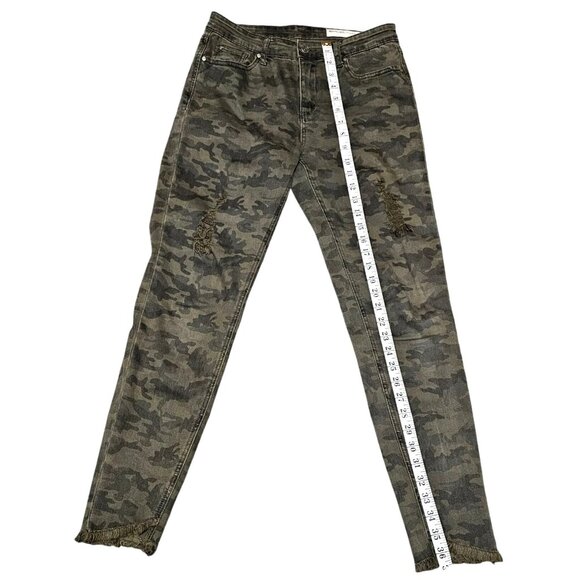 Camo Print Distressed Skinny Jeans With Raw Hem - Medium Size - Wishlist - Picture 10 of 14